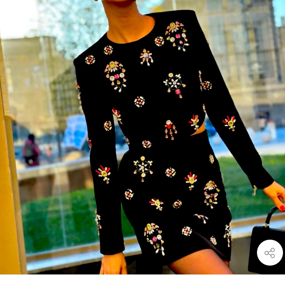 Embellished mini set